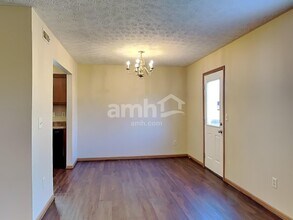 2572 Edencreek Ln in Columbus, OH - Building Photo - Building Photo