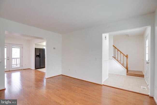 6012 Westbourne Pl in Centreville, VA - Building Photo - Building Photo