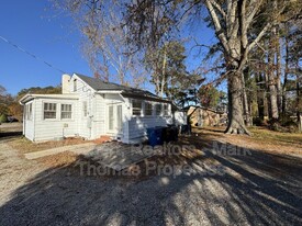 1912 Hillandale Rd in Durham, NC - Building Photo - Building Photo