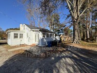 1912 Hillandale Rd in Durham, NC - Foto de edificio - Building Photo