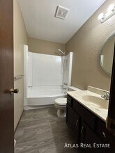 17310 E 48th Terrace S in Independence, MO - Building Photo - Building Photo