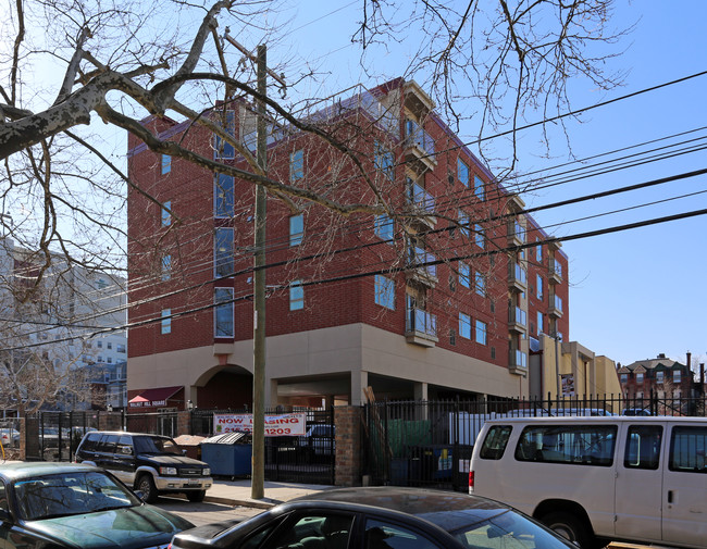 Walnut Hill Square Apartments in Philadelphia, PA - Foto de edificio - Building Photo