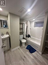 25 Barnesdale Ave S in Hamilton, ON - Building Photo - Building Photo