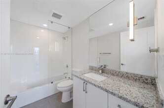 1536 NW 15th Ave, Unit 306 in Miami, FL - Building Photo - Building Photo