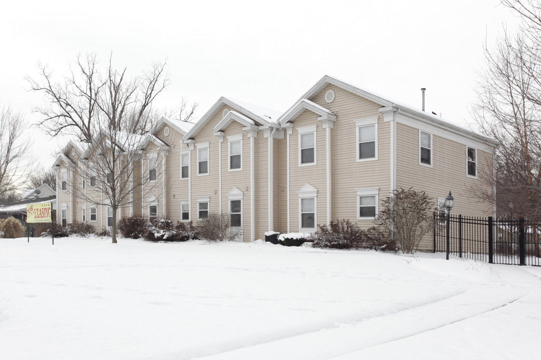 Maple Grove in Kalamazoo, MI - Foto de edificio