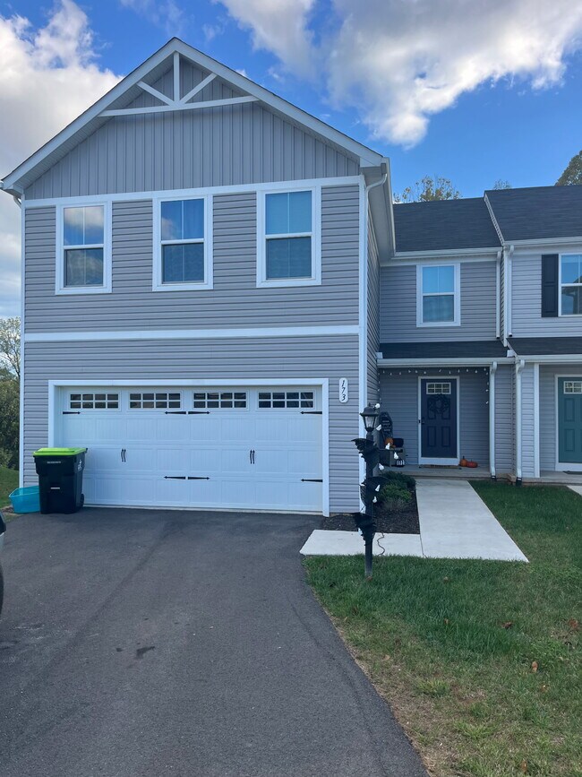 173 Thicket Dr