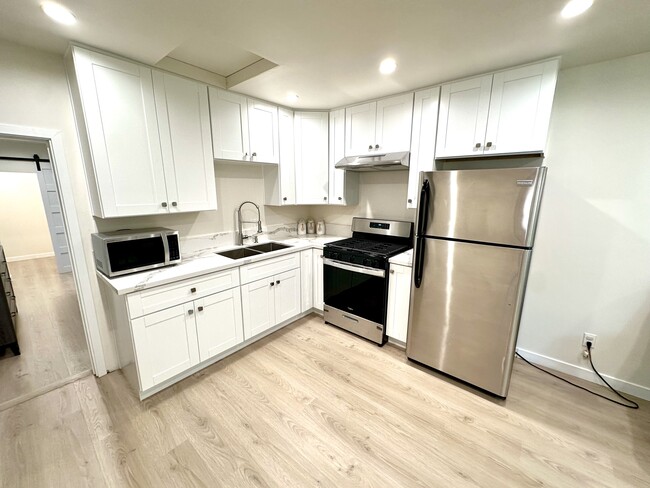 358 W Maple St, Unit 358 W Maple St in Glendale, CA - Foto de edificio - Building Photo