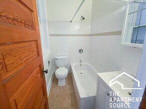 3637 N Paulina St, Unit 1 in Chicago, IL - Building Photo - Building Photo