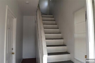 129 Central Pl in Orange, NJ - Foto de edificio - Building Photo