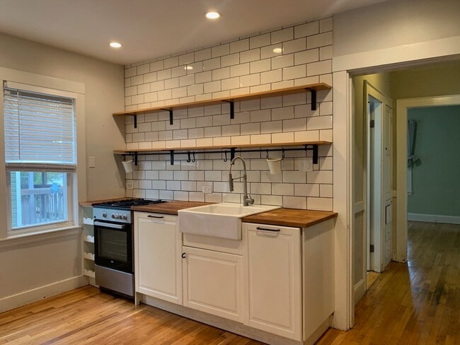 29 Gibson St in Boston, MA - Building Photo - Building Photo