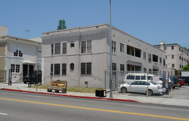 2881 W 7th St in Los Angeles, CA - Building Photo - Building Photo