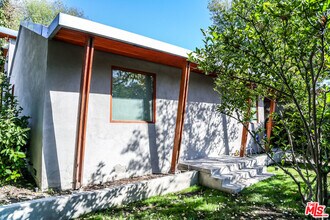 5762 Andasol Ave in Los Angeles, CA - Foto de edificio - Building Photo