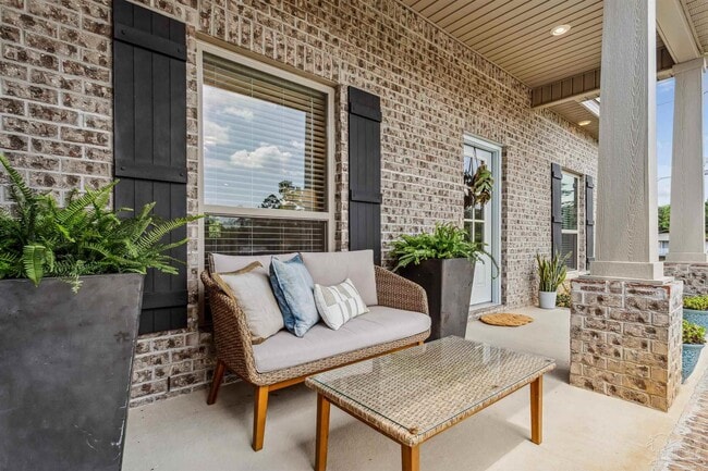 400 Broadleaf Cir in Cantonment, FL - Building Photo - Building Photo