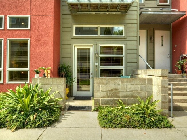 property at 1601 E 5th St.