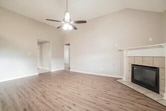 7821 Bailee Ln in Walls, MS - Foto de edificio - Building Photo