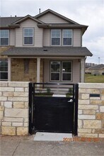 313 N Heatherwilde Blvd in Pflugerville, TX - Building Photo - Building Photo