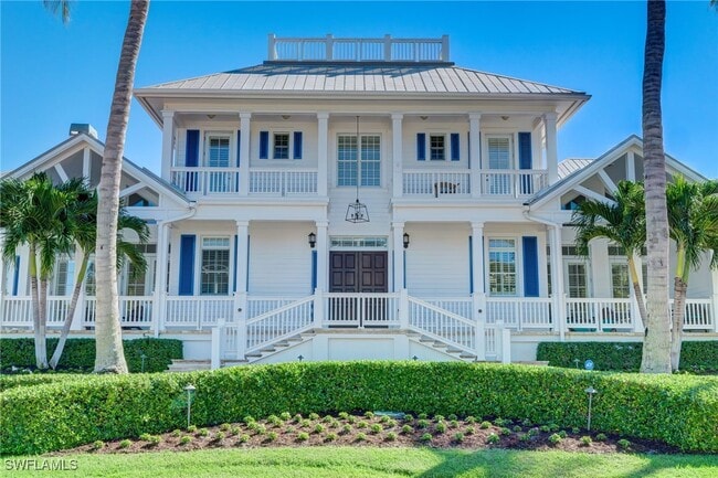 property at 1551 Gulf Shore Blvd S