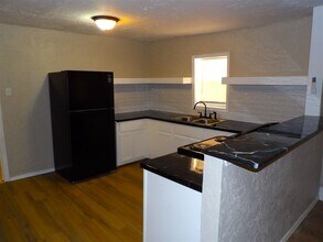 316 NW Columbia Ave in Lawton, OK - Building Photo - Building Photo