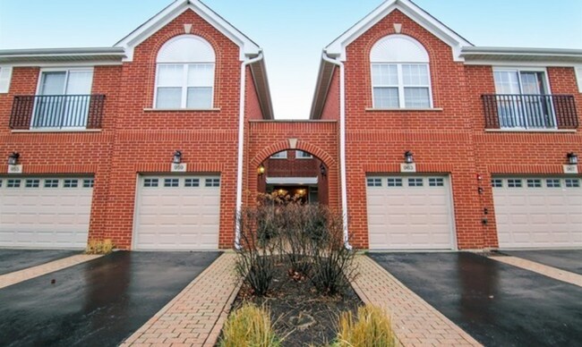 967 Kensington Dr