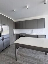 420 NW 25th Ct, Unit 629 in Miami, FL - Building Photo - Building Photo