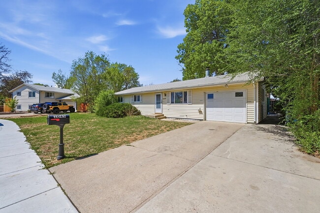 1045 7th St Pl in Berthoud, CO - Building Photo - Building Photo