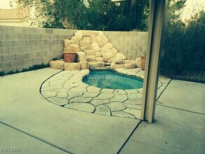 7041 Magic Moment Ln in Las Vegas, NV - Building Photo - Building Photo