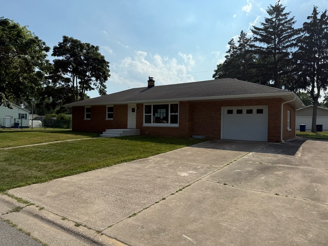 631 S Dickson St in Michigan City, IN - Building Photo - Building Photo