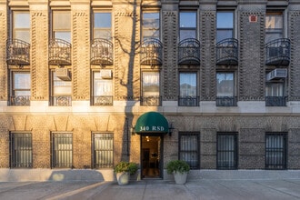 340 Riverside Dr in New York, NY - Building Photo - Building Photo