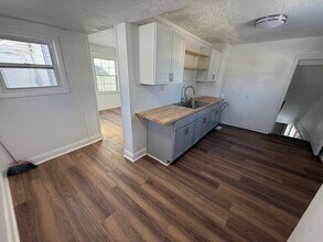 5103 Philip Ave in Maple Heights, OH - Building Photo - Building Photo