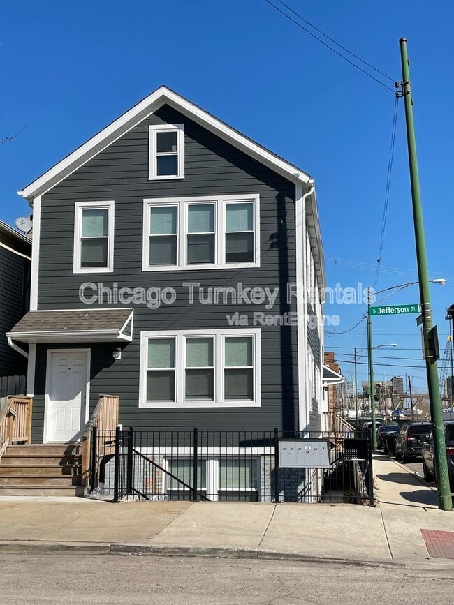 property at 1935 S Jefferson St