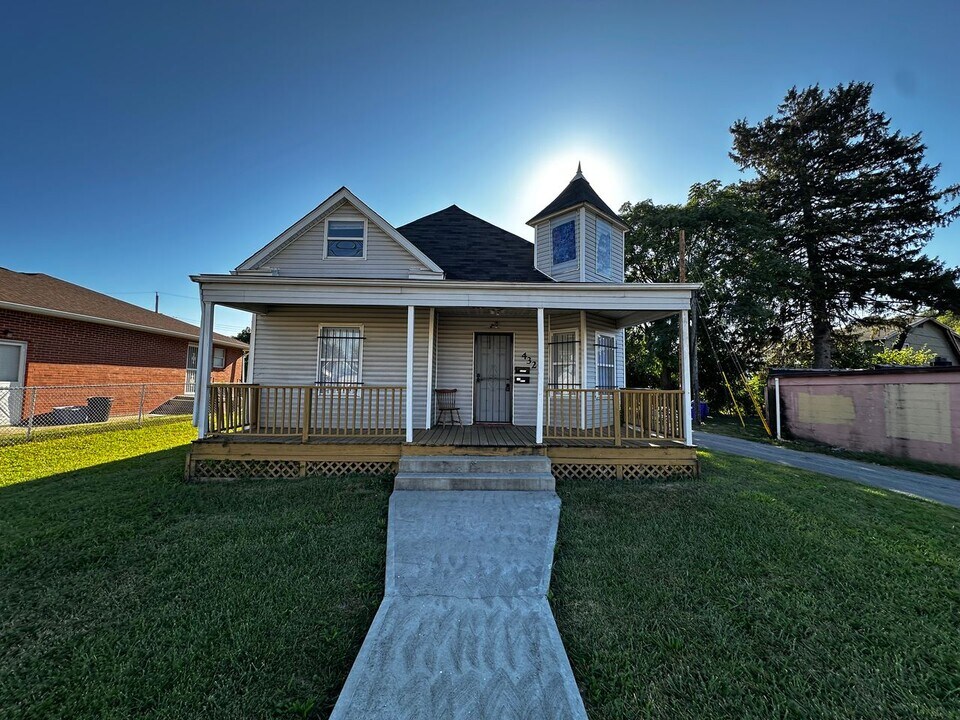 432 S Highland Ave in Columbus, OH - Building Photo