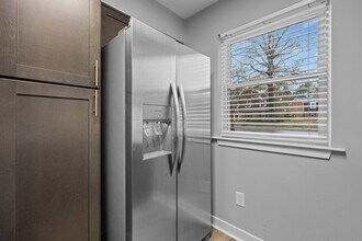 Lynnhaven Landing in Virginia Beach, VA - Building Photo - Building Photo