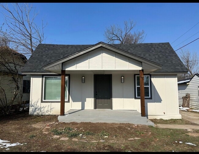 property at 1621 NE 18th St