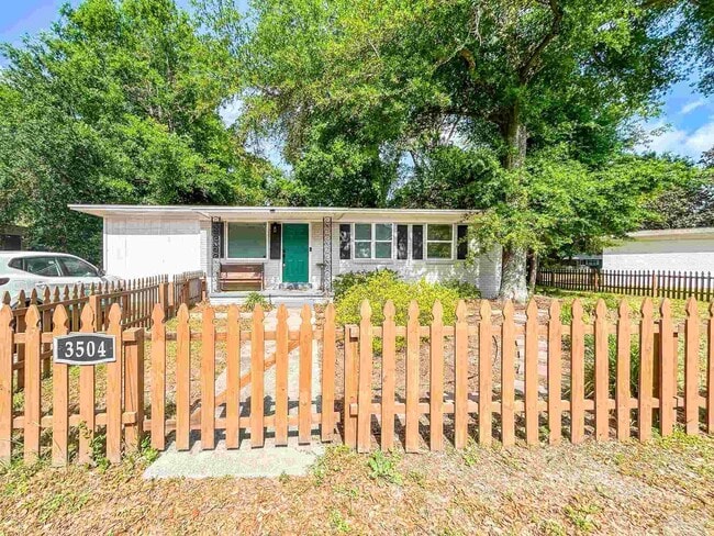 3504 N 9th Ave in Pensacola, FL - Building Photo - Building Photo