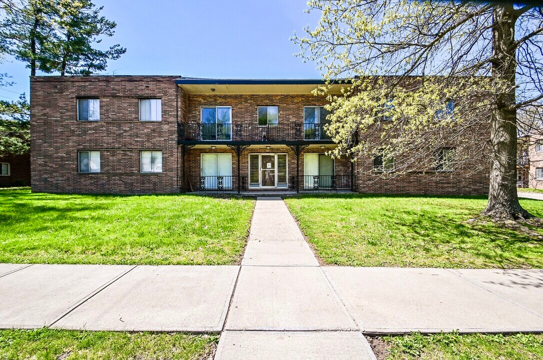 South Green Fields in South Euclid, OH - Foto de edificio