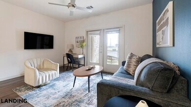 2825 Main St, Unit 314 in Buda, TX - Foto de edificio - Building Photo