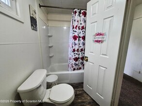 117 Wyoming Ave, Unit 1 in Scranton, PA - Foto de edificio - Building Photo