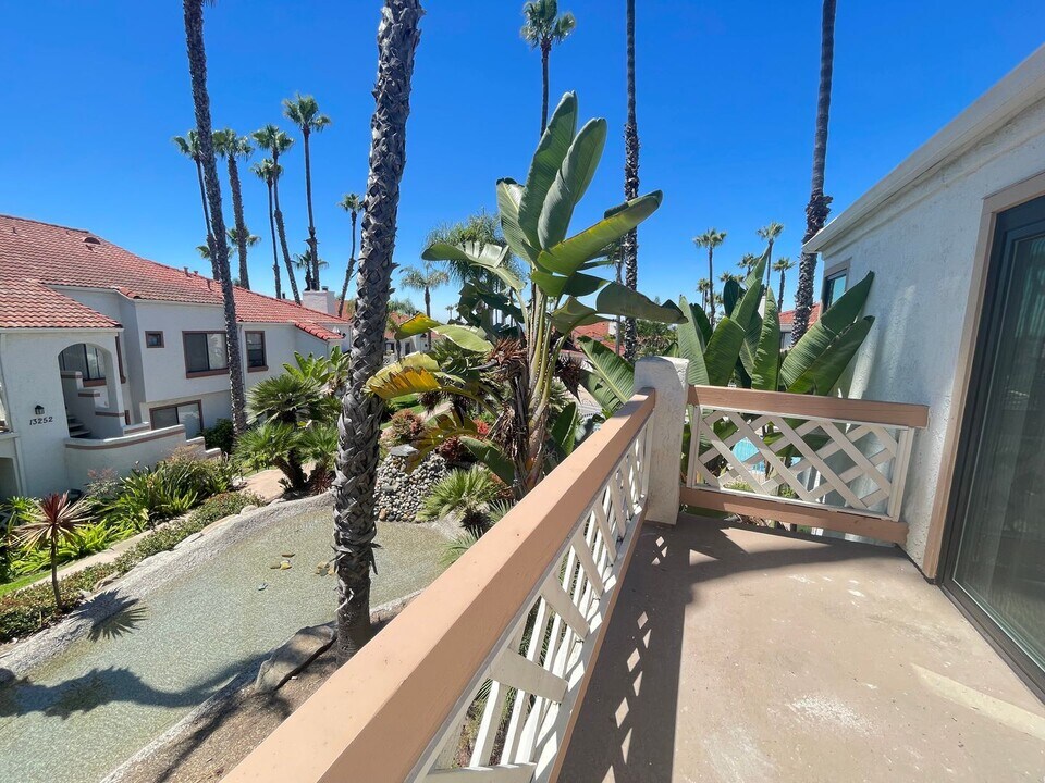 9489 Fairgrove Ln in San Diego, CA - Building Photo