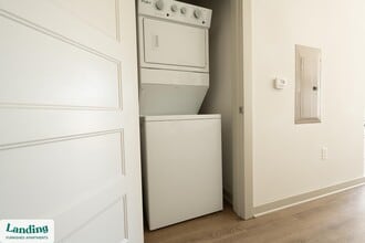 340 W 25th St, Unit 4106 in Charlotte, NC - Foto de edificio - Building Photo