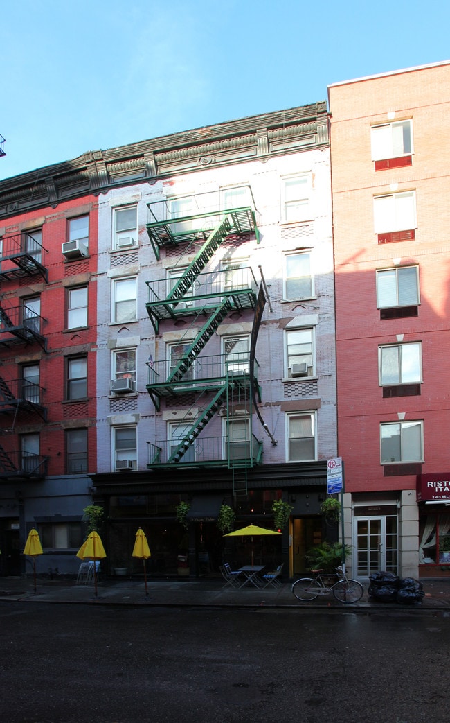 141 Mulberry St in New York, NY - Building Photo - Building Photo