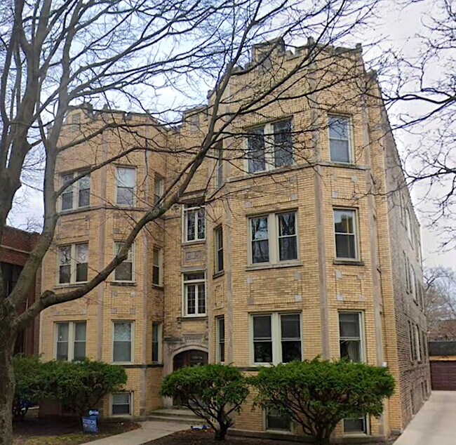 property at 4752 N Virginia Ave