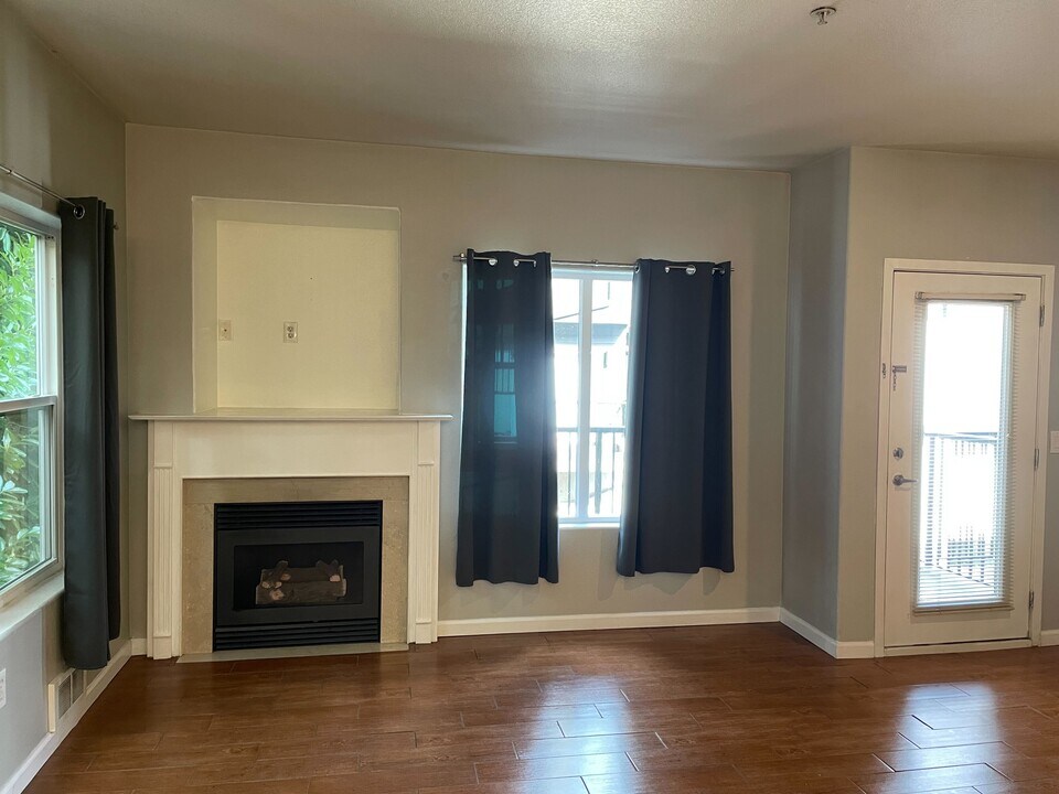 618 S Nevada St, Unit C in Portland, OR - Foto de edificio