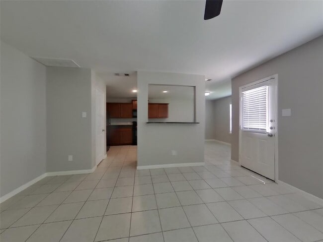 652 Totem Trail Dr in La Marque, TX - Building Photo - Building Photo