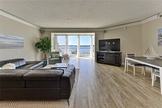 4975 Bonita Beach Rd SW in Bonita Springs, FL - Foto de edificio - Building Photo