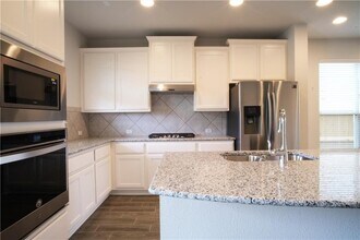 14110 McCoy Lp in Austin, TX - Building Photo - Building Photo