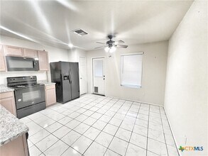 3129 Wild Iris in Canyon Lake, TX - Building Photo - Building Photo
