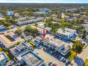 2466 Taylor St in Hollywood, FL - Building Photo - Building Photo