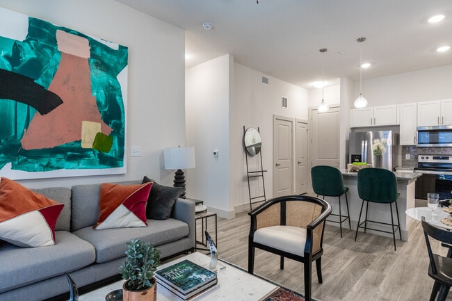 Icon at Yorktown in Houston, TX - Building Photo - Interior Photo