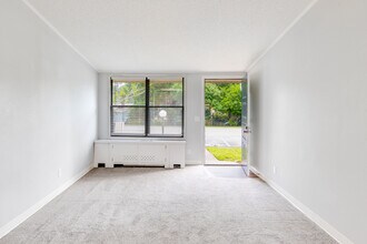 The Cottages @ Stillwater in Ft. Myers, FL - Building Photo - Interior Photo