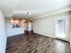 16322 NW Chadwick Way, Unit 206 in Portland, OR - Building Photo - Building Photo